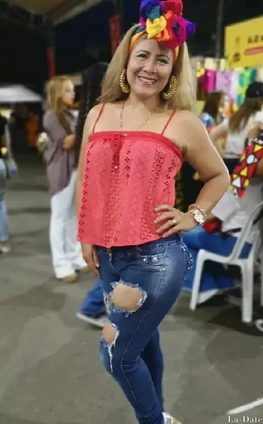 Estefania Profile image 3
