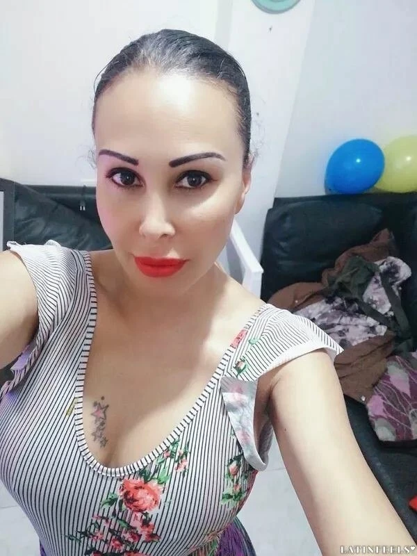 Paola Profile image 1