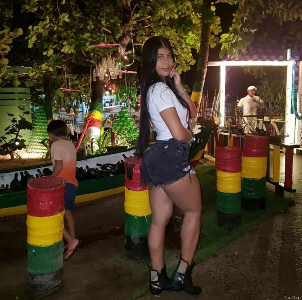 Alejandra Profile image 4